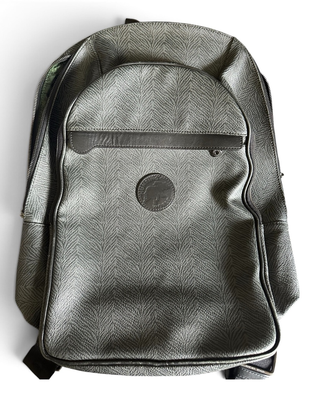 Vintage Hunting World Gray Textured Backpack - Sleek Everyday Carry